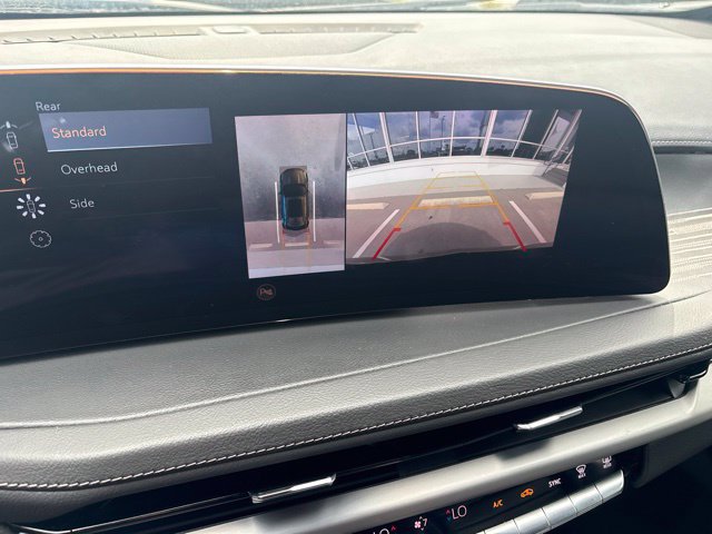 Used 2025 Cadillac XT4 Premium Luxury FWD image 12