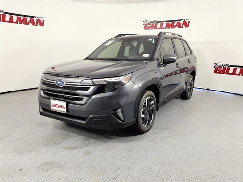 New 2025 Subaru Forester Premium image 3