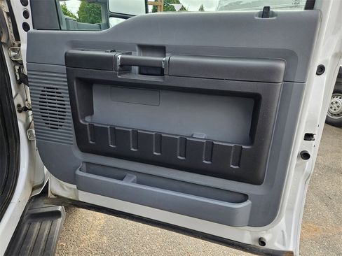 Used 2016 Ford F450 XL w/ Power Equipment Group image 14