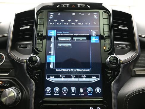 Used 2020 RAM 1500 Limited w/ Black Appearance Package AWD/4WD image 36