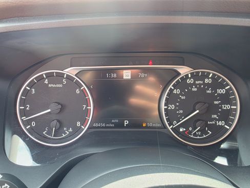 Used 2022 Nissan Rogue SL w/ SL Premium Package image 6