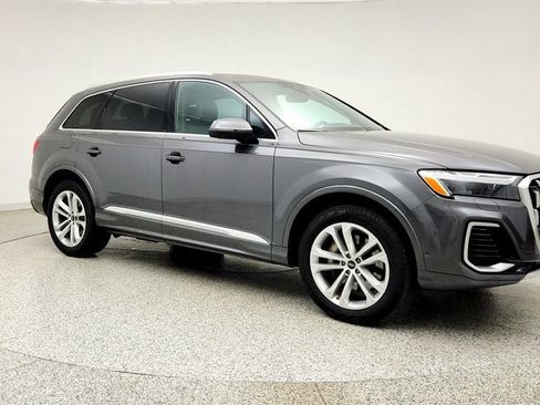 Used 2025 Audi Q7 3.0T Premium Plus AWD/4WD image 3