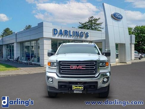 Used 2018 GMC Sierra 2500 SLE w/ HD SLE Preferred Plus Package AWD/4WD image 3