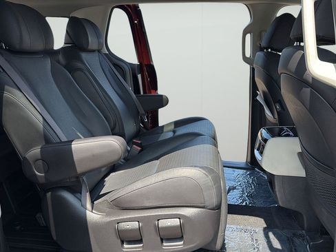 Used 2024 Kia Carnival SX Prestige FWD image 17