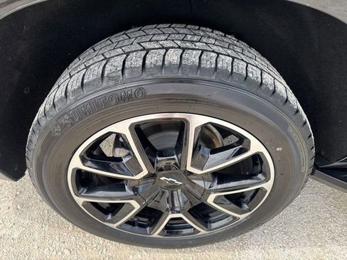 Used 2023 Chevrolet Suburban RST w/ Luxury Package image 33