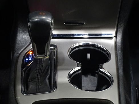 Used 2019 Jeep Grand Cherokee Limited image 34