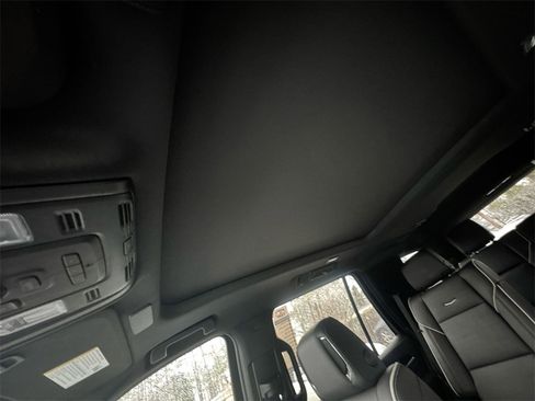 Used 2024 Cadillac Escalade Sport w/ LPO, ONYX Package image 20