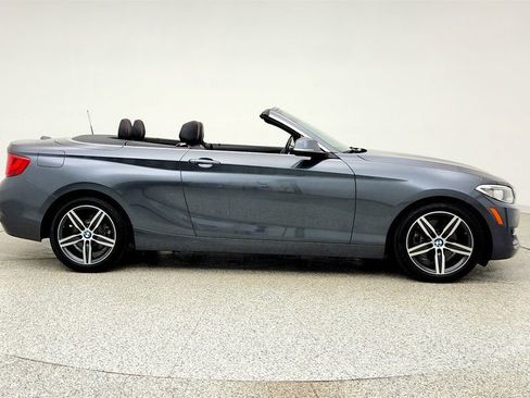 Used 2017 BMW 230i xDrive Convertible AWD/4WD image 4
