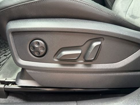 Used 2025 Audi SQ5 Premium Plus AWD/4WD image 21