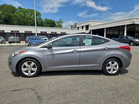 Used 2011 Hyundai Elantra GLS w/ Preferred Equipment Pkg 3 FWD image 8