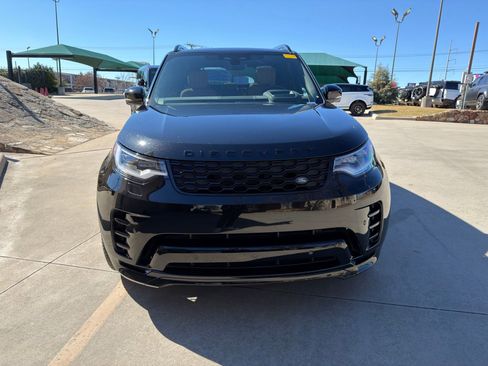 Certified 2024 Land Rover Discovery Dynamic SE image 9