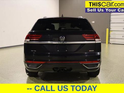 Used 2022 Volkswagen Atlas Cross Sport SE image 6