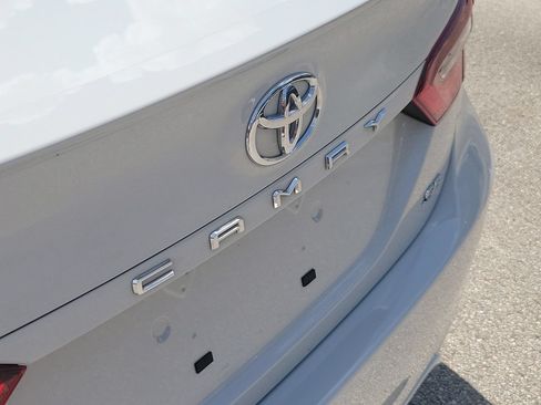 Used 2023 Toyota Camry SE FWD image 6