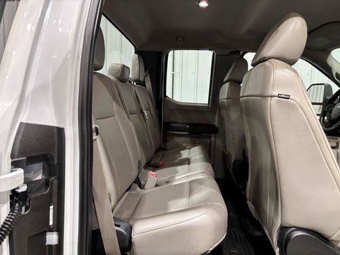 Used 2017 Ford F250 XL w/ Power Equipment Group AWD/4WD image 14