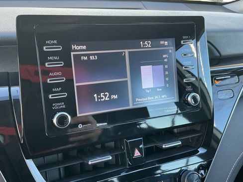 Used 2024 Toyota Camry SE image 23