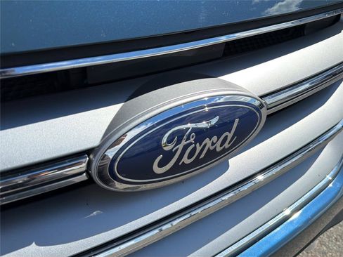 Used 2016 Ford Edge Titanium w/ Equipment Group 301A AWD/4WD image 25
