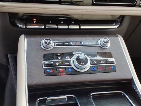 Used 2023 Lincoln Aviator Grand Touring w/ Elements Package Plus image 24