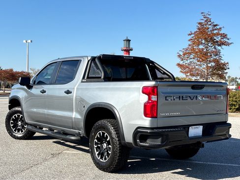 Used 2024 Chevrolet Silverado 1500 ZR2 w/ Technology Package image 27
