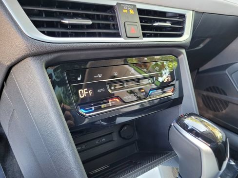 New 2026 Volkswagen Taos SE FWD image 20