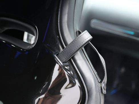 Used 2021 McLaren GT RWD image 95