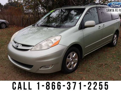 Used 2008 Toyota Sienna XLE Limited image 1