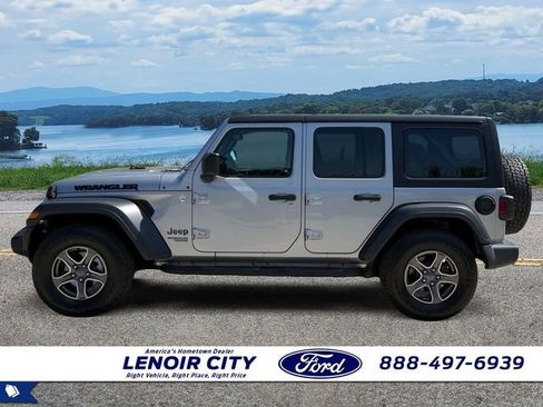 Used 2018 Jeep Wrangler Unlimited Sport S AWD/4WD image 6