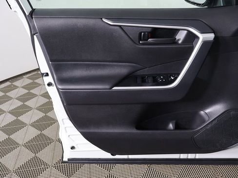 Used 2025 Toyota RAV4 LE image 17