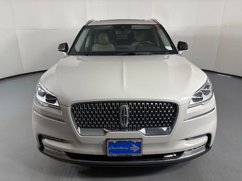 Used 2020 Lincoln Aviator Reserve w/ Equipment Group 201A AWD/4WD image 3