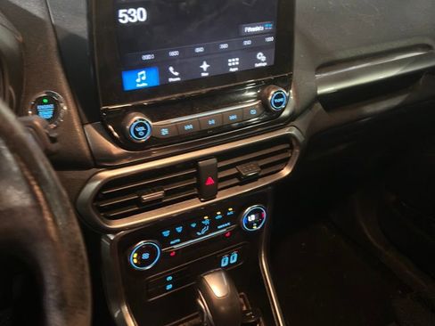Used 2018 Ford EcoSport SE w/ SE Convenience Package image 5