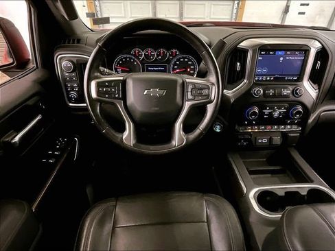 Used 2020 Chevrolet Silverado 1500 LT Trail Boss AWD/4WD image 5
