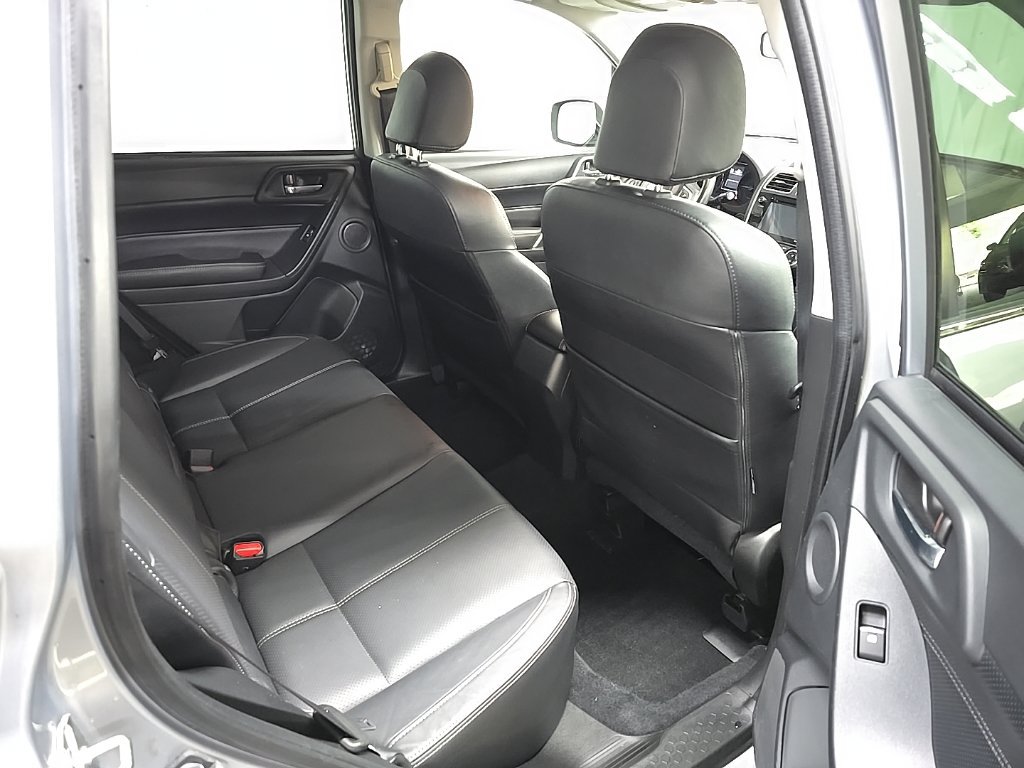 Used 2017 Subaru Forester 2.5i Touring AWD/4WD image 18