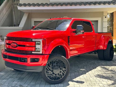 Used 2019 Ford F450 Lariat w/ Lariat Value Package AWD/4WD image 4