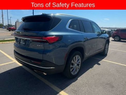 Used 2025 Buick Enclave Preferred FWD image 8