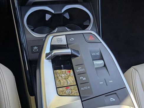 Used 2025 BMW X2 xDrive28i w/ Technology Package image 12