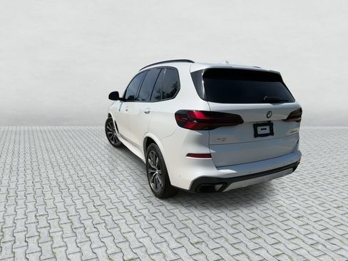 Used 2025 BMW X5 xDrive40i w/ M Sport Package AWD/4WD image 6