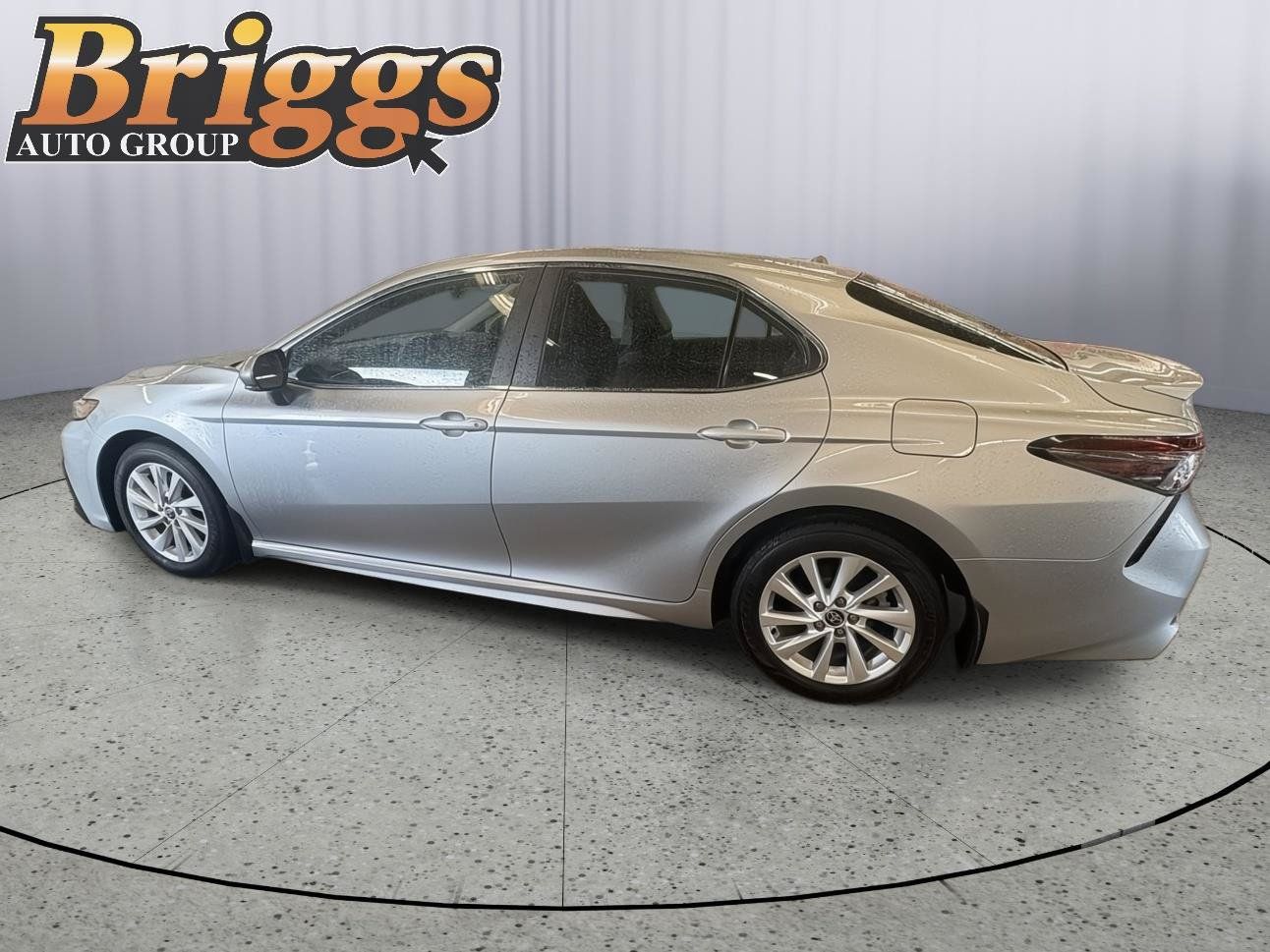 Used 2024 Toyota Camry SE FWD image 8