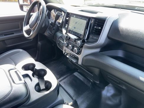 Used 2024 RAM 2500 Tradesman w/ Chrome Appearance Group image 8