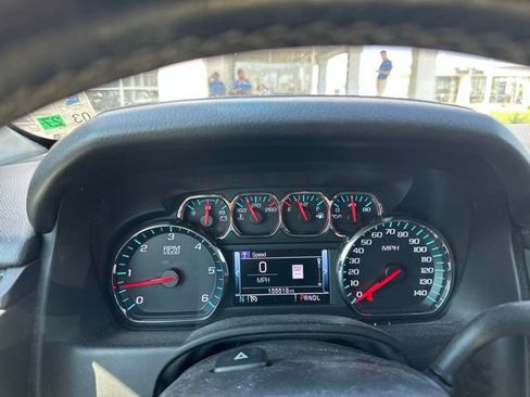 Used 2018 GMC Yukon SLT w/ Premium Edition RWD image 5