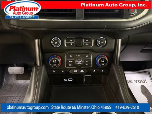 Used 2021 Chevrolet Suburban Z71 w/ Z71 Signature Package AWD/4WD image 20