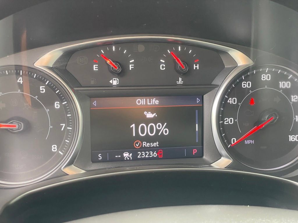 Used 2022 GMC Terrain SLT AWD/4WD image 17