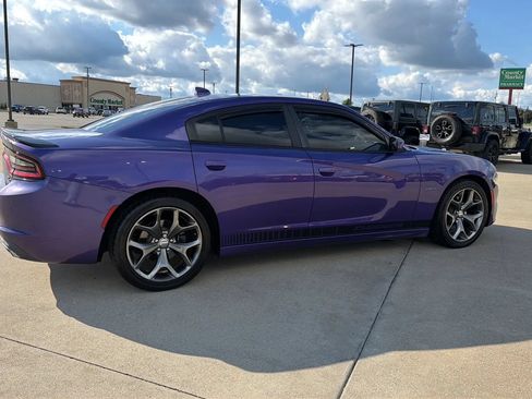 Used 2016 Dodge Charger R/T w/ Plus Group RWD image 21