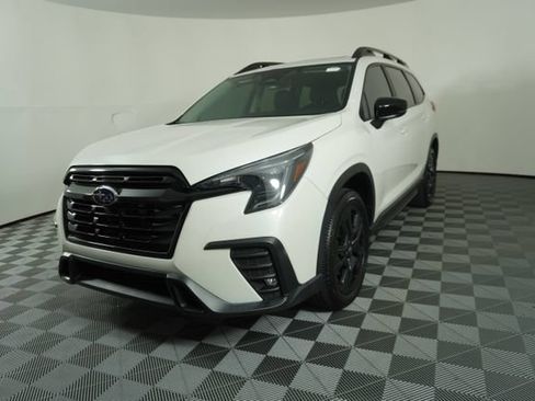 Used 2024 Subaru Ascent Onyx Edition Limited AWD/4WD image 3
