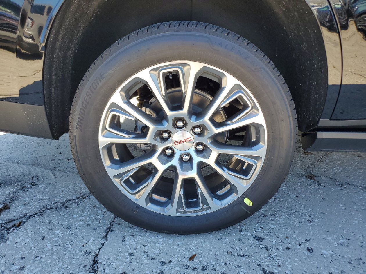 New 2027 GMC Yukon Denali w/ Denali Reserve Package AWD/4WD image 6