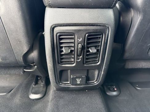 Used 2019 Jeep Grand Cherokee Altitude image 23