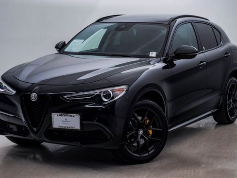 Used 2020 Alfa Romeo Stelvio Ti w/ Nero Edizione image 3