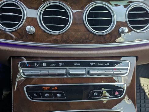 Used 2023 Mercedes-Benz E 350 4MATIC Sedan image 15