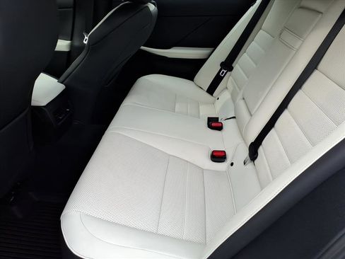 Certified 2023 Lexus IS 350 F Sport image 8