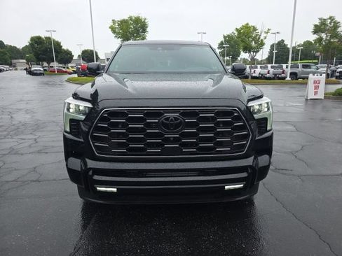 Used 2024 Toyota Sequoia Platinum AWD/4WD image 4