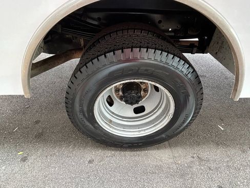 Used 2022 Ford F350 XL w/ Power Equipment Group image 30