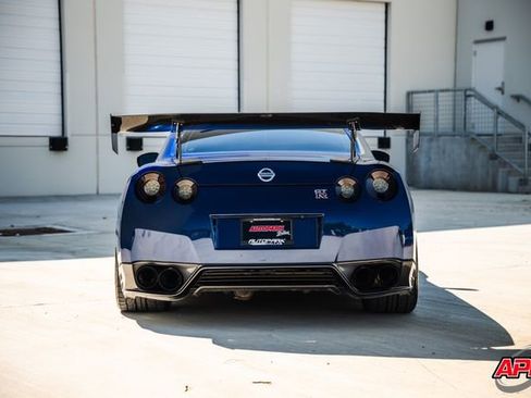Used 2014 Nissan GT-R Premium AWD/4WD image 17
